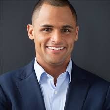 Elle Queen Email & Phone Number