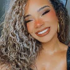 Kasey Abel's Instagram, Twitter & Facebook