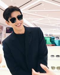 Contact actor jisoo on messenger. Actor Kim Jisoo Ph Actorjisooph Twitter