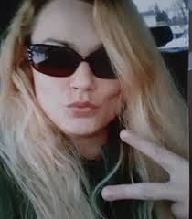 Alicia Fleming's Instagram, Twitter & Facebook