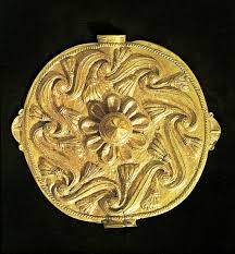 The ghana empire was the first of the great west african empires that existed during the middle the ghana empire rose to power mainly by capitalizing from the gold trade, as well as copper. Ghana Daily Life And Social Customs Britannica