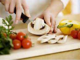 Refrigerate all cooked and perishable foods and avoid leaving cooked food at room. Cutting Board Safety