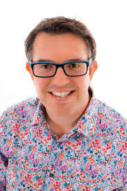 Aaron Warr's Instagram, Twitter & Facebook