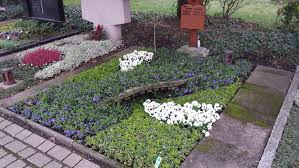 Blumen Freund Ladenburg Friedhofsgartnerei Gartnerei Grabgestaltung Friedhof