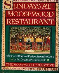 This shepherd's pie is a casserole combining a tofu saute, mashed potatoes, and mushroom gravy. Sundays At Moosewood Restaurant Ethnic And Regional Recipes From The Cooks At The Legendary Restaurant Moosewood Collective Amazon De Bucher