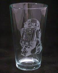 Star Wars R2d2 Etched Glasses Birthday Gifts Sci Fi Gifts C3po Darth Vader Etched Dreams 19 99 Via Etsy Star Wars R2d2 Glass Engraving Star Wars Nerd