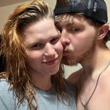 Does anyone live in Pocahontas and attend Imboden school Sloan Hendrix?