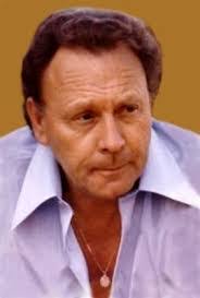 Darwin Gross's Instagram, Twitter & Facebook