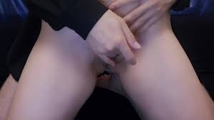 MINHA MENINA É VIRGEM ENTÃO EU ME MASTURBO COM OS DEDOS DELA