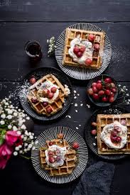Sehr lecker und ganz leicht nachzumachen mit diesem rezept. Vollkorn Waffeln Mit Mohn Trauben Und Joghurt Trickytine