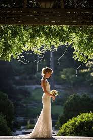 Unique Wedding Photos Creative Wedding Pictures Wedding Planning Ideas Etiquette Brida Creative Wedding Pictures Garden Bridal Portraits Wedding Shots