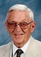 Milford Eckhoff Obituary (1920