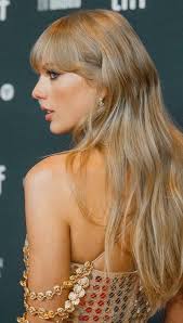 Anna Stroh (annastroh)