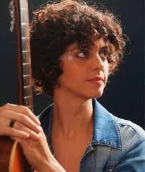 A Egípcia E O Mecânico