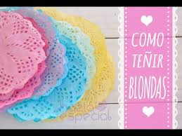 Todo con blondas de papel. Blondas De Papel Para Decorar Como Tenirlas Youtube