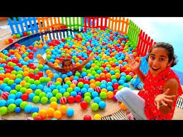 Esma Fun Games In The Pool For Kids Video Df2f Rd Yt Youtube Kid Pool Fun Games Youtube Videos For Kids
