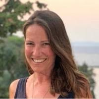 Lisa Whigham's Instagram, Twitter & Facebook