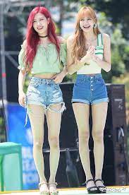 In 2012 she moved back to korea after finishing first place in yg's australia. Let S Find Together Rose Body Type From Blackpink Kibbe