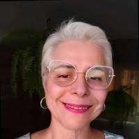 50+ perfis com “Ingrid Pontes”