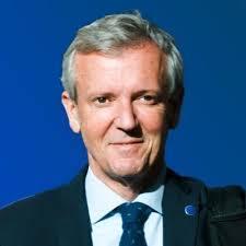 Raul Santamaria's Instagram, Twitter & Facebook