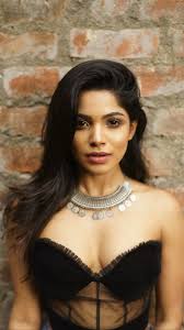 Divya Bharathi - IMDb