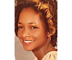 Donna Rias's Instagram, Twitter & Facebook