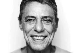 Se eu fosse chamado para escrever o verbete chico buarque de holanda em uma enciclopédia de música popular, a primeira palavra seria: Chico Buarque Letras Mus Br