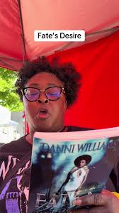 When wolf shifter Amara Thomas thought of finding her fated mate, she ...