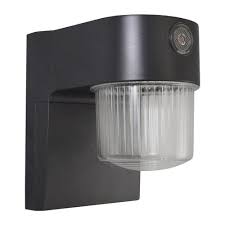 Find great deals on ebay for led security light dusk to dawn. Patriot Lighting Integrated Led Dusk To Dawn Jelly Jar Outdoor Security Light At Menards