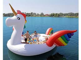 Diese Boote Brauchst Du Unbedingt Fur Diesen Sommer Aufblasbares Einhorn Aufblasbar Schwimmende Insel