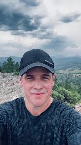 A Montana storm is coming for me! #hike #bigsky #cloudcover #montana  #lovewhereyoulive #ericlabossiere #hellofiasco