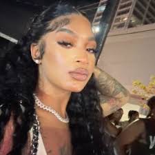 Sydney Deleon (@Sydneeeyd)