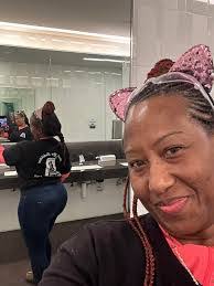 Sherry Diamond's Instagram, Twitter & Facebook