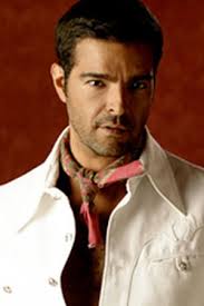 Franco Robles Reyes in Fuego en la Sangre