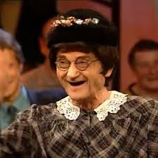 Pierre Vassiliu allongé sur une plage lors du salon du Midem à Cannes en  janvier 1973.