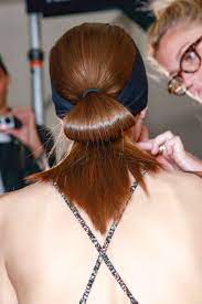 Leave your hair nightmares behind and wake up with beautifully straight tresses! 5 Tops Tip For Keeping Your Hair Straight Overnight