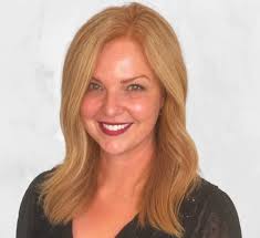 Carrie Beth's Instagram, Twitter & Facebook