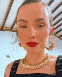 About — Mani Maeve