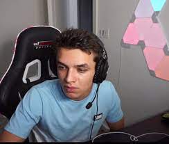 View latest posts and stories by @landonorris lando norris in instagram. Lando Norris F1 Driver For Mclaren Wearing Sidemen Merch Ksi