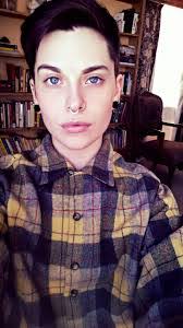 Arianna Luna's Instagram, Twitter & Facebook