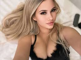 Kaitlin Williams - Fleshbot