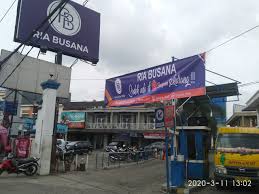 Data di bawah berasal dari majalah president bulan desember 2005 yang dikutip di situs ini. Ria Busana Masuk Jaringan Bisnis Shopee