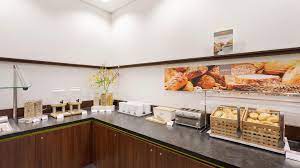 Holiday inn express augsburg offers 136 accommodations with coffee/tea makers and hair dryers. Holiday Inn Express Augsburg Success Hotel Group