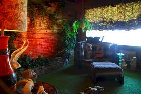 Epe also marks milestones involving graceland. The Jungle Room At Elvis Presley S Graceland Play Jigsaw Puzzle For Free At Puzzle Factory