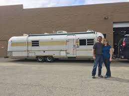 To this day, a heated debate can easily be sparked between loyal followers of each builder. Meet Tilley Our 1976 Silver Streak The Touring Camper