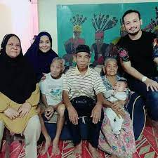 Farid kamil terima keputusan pihak istana, boy iman bakal hantar surat kepada suk pahang? I Love Sarawak Yana Shamsuddin Bersama Keluarga Bidayuh Facebook