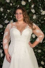 Our Popular Royal Collection Will Also Return In A New Season Of Elegant Wedding Dresses How Many Likes For Our Cur Bruidskleding Trouwjurk Plus Size Bruiloft