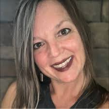 Jennifer Wilk's Instagram, Twitter & Facebook