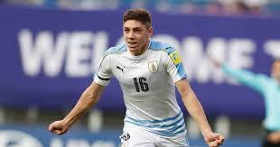 Match between uruguay and chile (09 october 2020): Fede Valverde Startet Fur Uruguay Beim 1 0 Sieg Gegen Chile Bei Der Copa America Tribuna Com