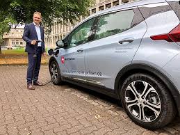 See more of ministerium für inneres, bauen und sport des saarlandes on facebook. Niedersachsisches Ministerium Fur Inneres Und Sport Setzt Verstarkt Auf E Mobilitat Nds Ministerium Fur Inneres Und Sport